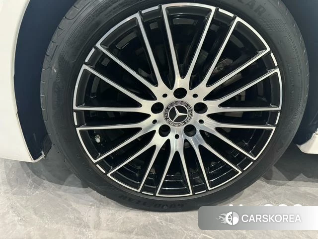 Mercedes-Benz C-class 2023 Белый из Китая, фото 2