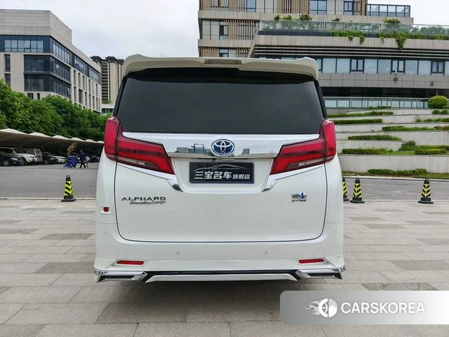 Toyota Alphard 2021 Белый из Китая, фото 4