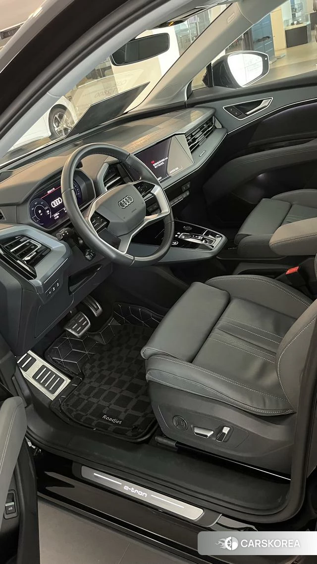 Audi Q5L 2025 Черный из Китая, фото 2