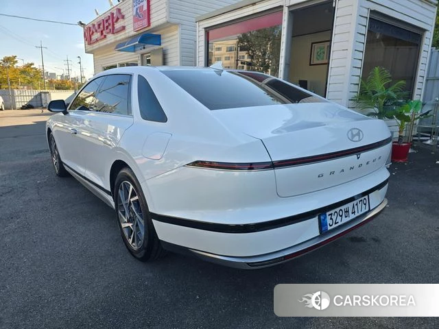 Hyundai Grandeur (GN7) id 5000624 из Кореи 12