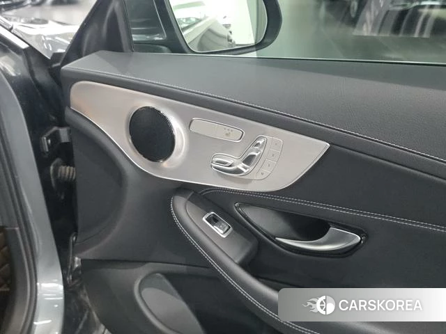Mercedes-Benz C-class 2021 Темно-серый из Китая, фото 2