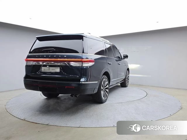 Lincoln Navigator 4th generation id 5031075 из Кореи 12