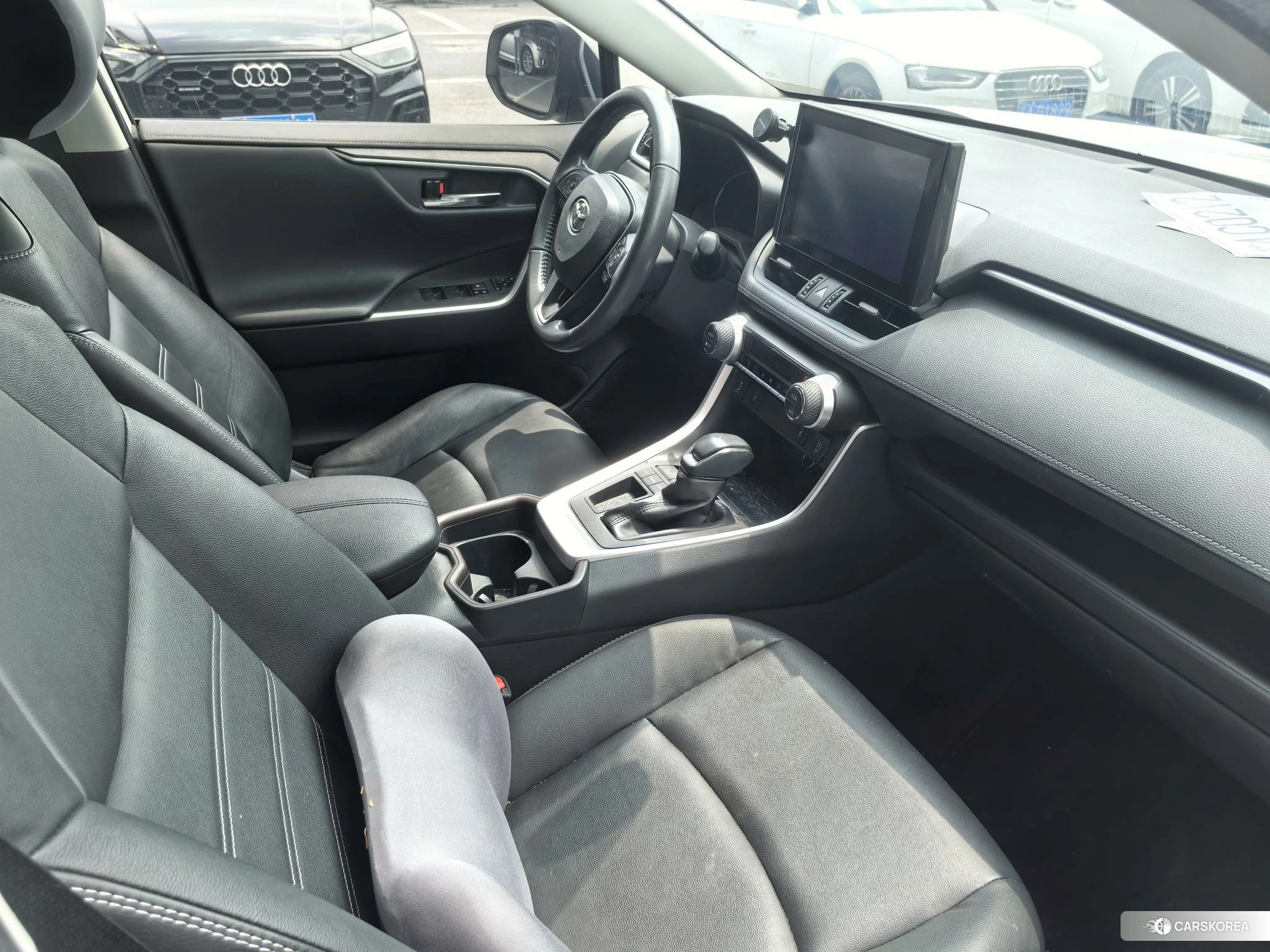 Toyota RAV4 2021 Белый из Китая, фото 4