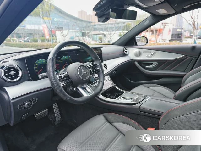 Mercedes-Benz AMG E-Class 2022 Серебристо-серый из Китая, фото 5