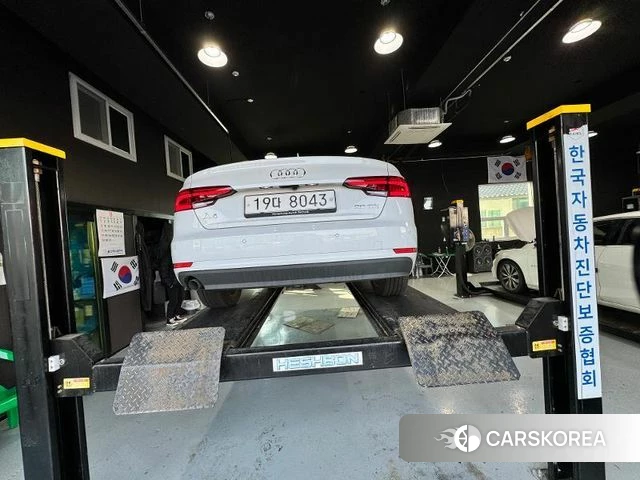 Audi A4 (B9) 2018 Белый из Кореи, фото 2