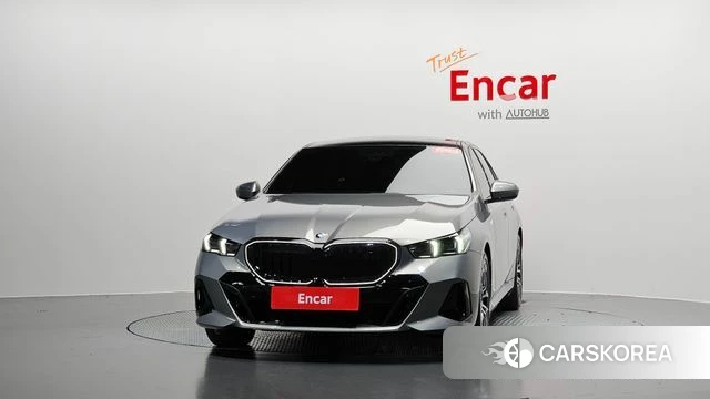 BMW 5 Series (G60) id 5038949 из Кореи 12