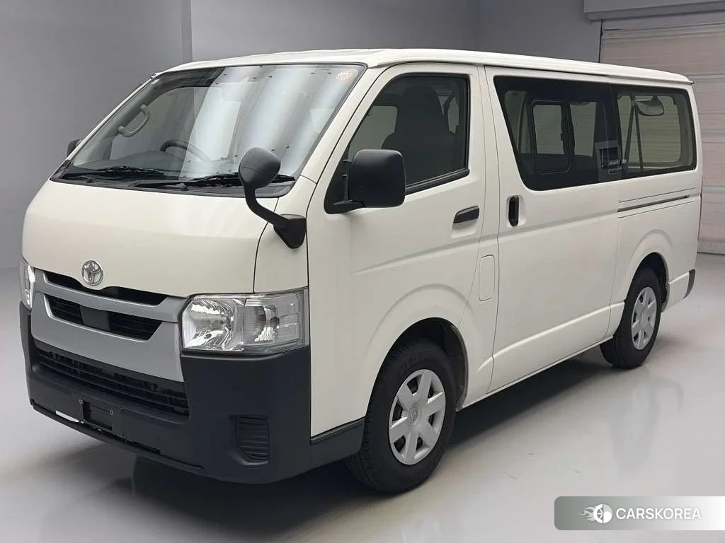 Toyota HiAce Van 2023 из Японии, фото 2