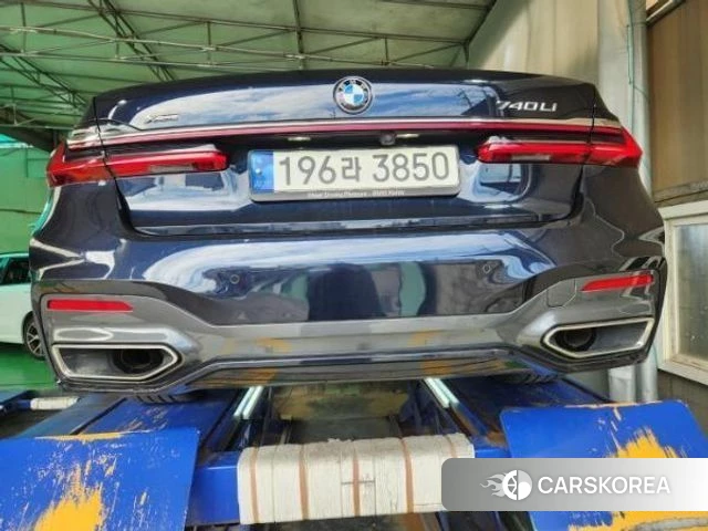 BMW 7 Series (G11) 2021 Черный из Кореи, фото 2