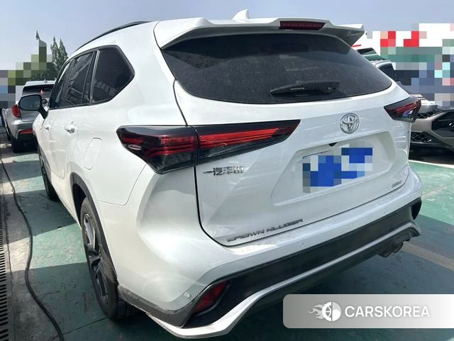 Toyota Crown 2024 Белый из Китая, фото 2