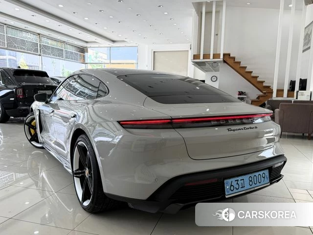 Porsche Taycan id 4518076 из Кореи 12