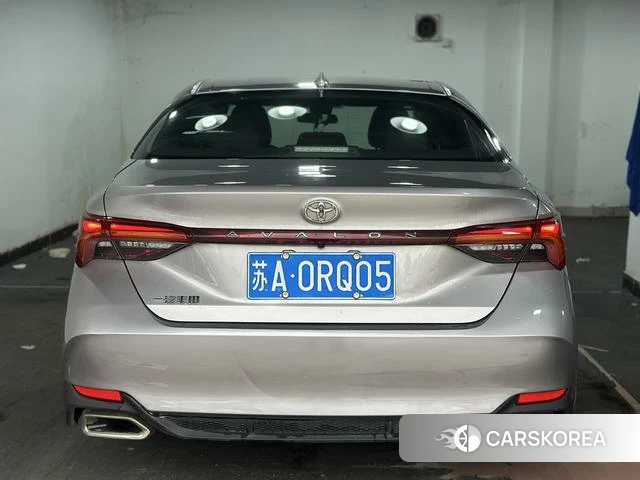 Toyota Avalon 2023 Серебристо-серый из Китая, фото 2