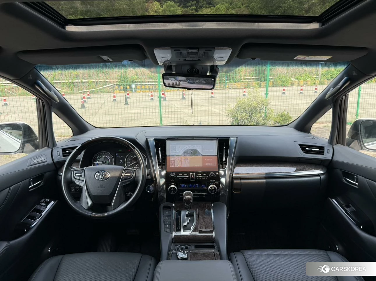 Toyota Alphard 2021 Белый из Китая, фото 4