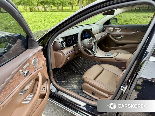 Mercedes-Benz E-Class 2022 Черный из Китая, фото 3