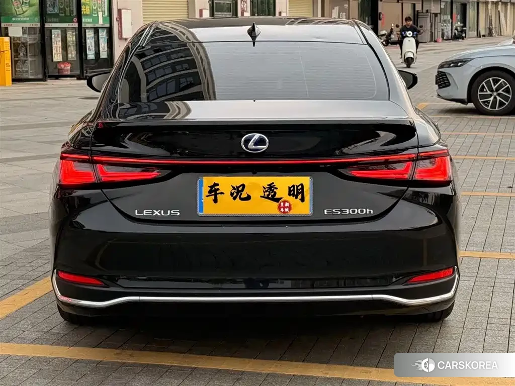 Lexus ES 2025 Черный из Китая, фото 2