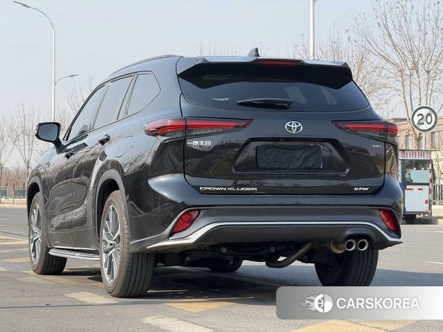 Toyota Crown 2025 Черный из Китая, фото 2