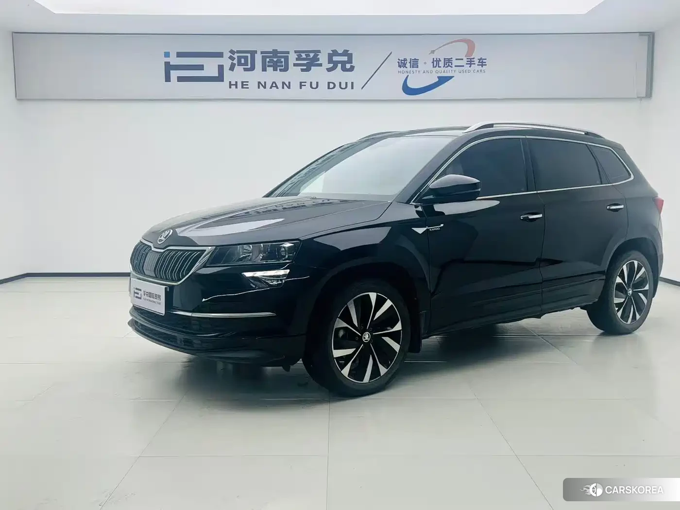 Skoda Karoq 2023 Черный из Китая, фото 4