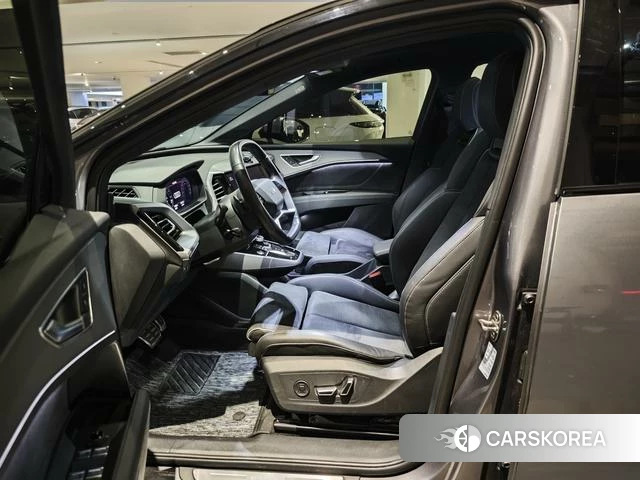 Audi Q5L 2023 Другой из Китая, фото 2