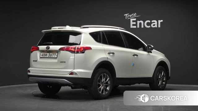 Toyota RAV4 id 4967793 из Кореи 12