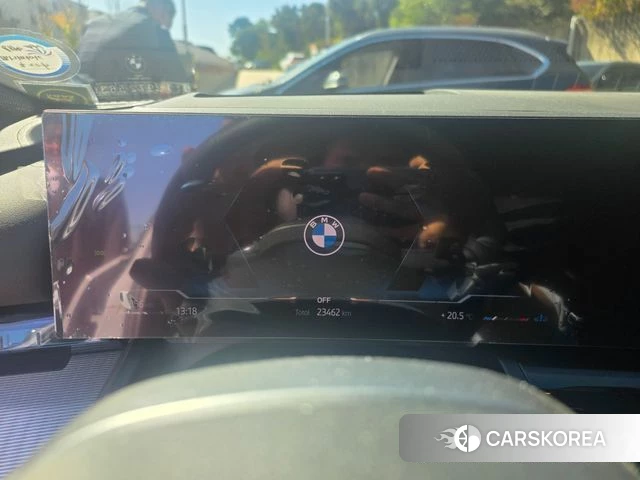 BMW 5 Series (G60) 2025 Цвет галактики из Кореи, фото 2