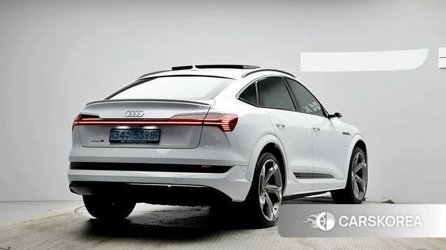 Audi e-Tron id 4905014 из Кореи 12