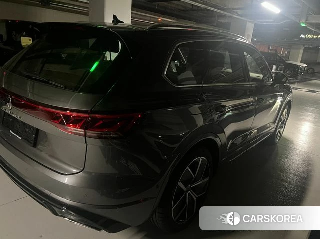 Volkswagen Touareg 3rd generation 2026 Серый из Кореи, фото 2