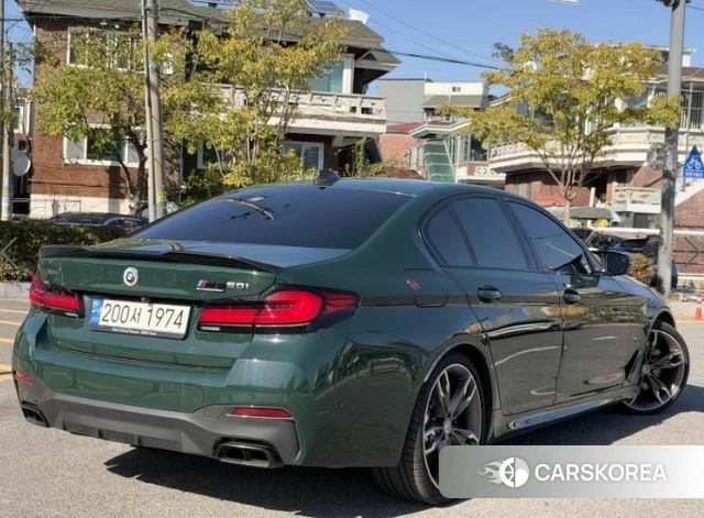 BMW 5 Series (G30) 2021 Темно-зеленый из Кореи, фото 2