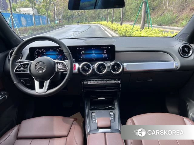 Mercedes-Benz GLB 2023 Темно-серый из Китая, фото 2