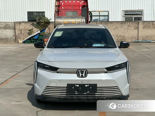 Honda e:NS2 2025 Серебристо-серый из Китая, фото 2