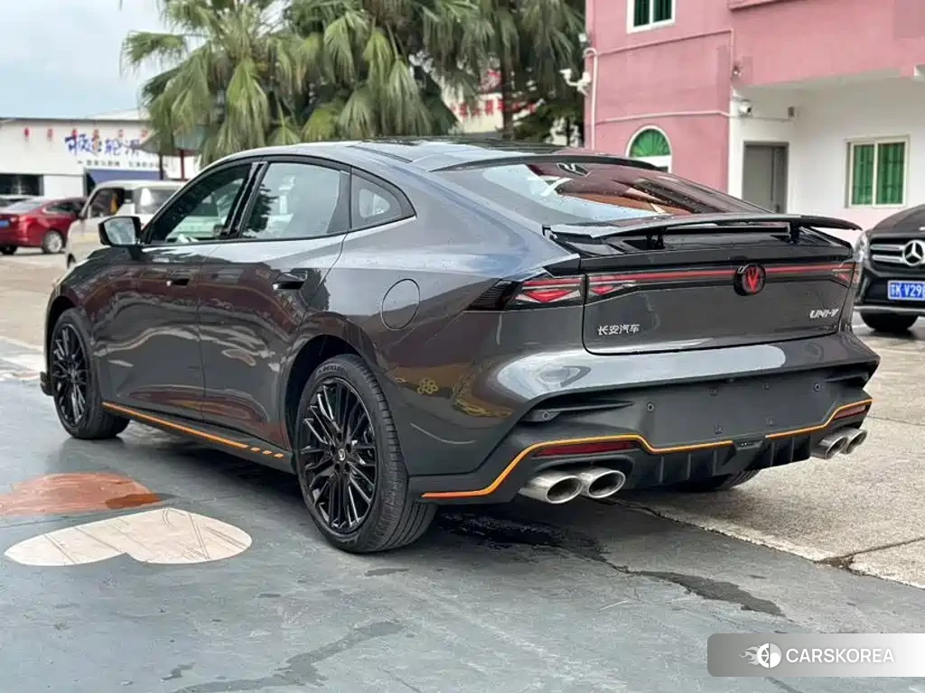 Chang'an UNI-V 2026 Silver/gray из Китая, фото 2
