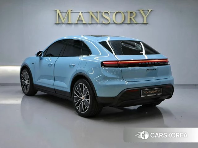 Porsche Makan EV id 4964263 из Кореи 12