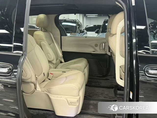 Toyota Sienna 2023 Черный из Китая, фото 3