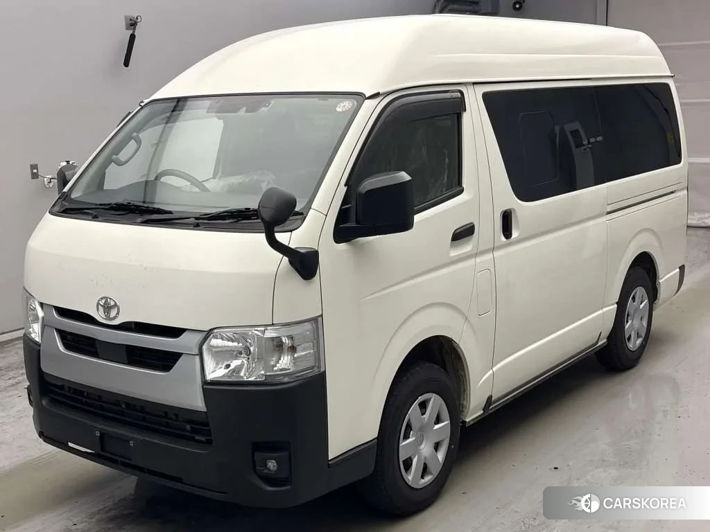Toyota HiAce Van 2023 из Японии, фото 2