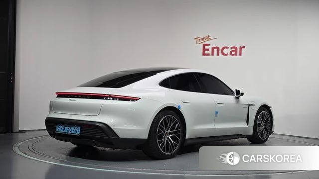 Porsche Taycan id 5039596 из Кореи 12