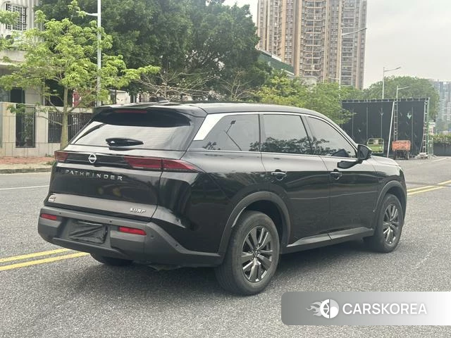 Nissan Pathfinder 2024 Черный из Китая, фото 2