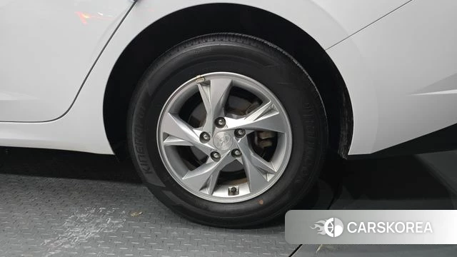 Hyundai Avante (CN7) id 5028198 из Кореи 13