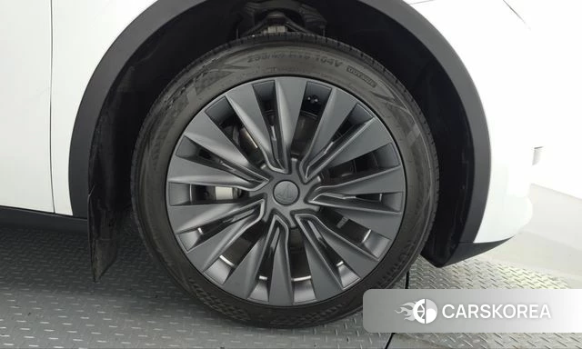 Tesla Model Y id 5039613 из Кореи 13