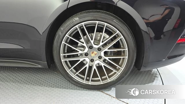 Porsche Panamera (976) id 5001887 из Кореи 13