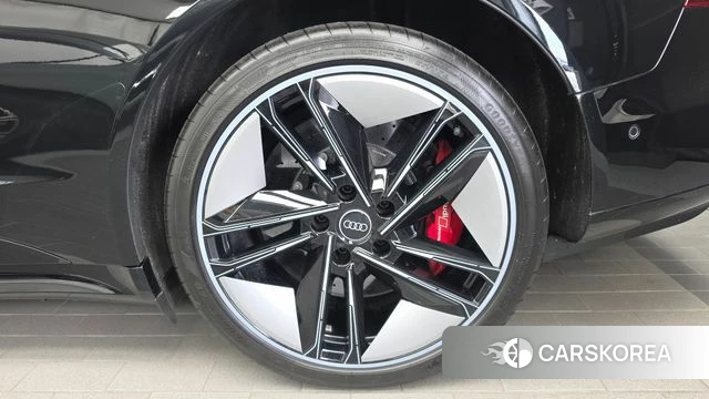 Audi RS e-Tron GT id 4880580 из Кореи 13
