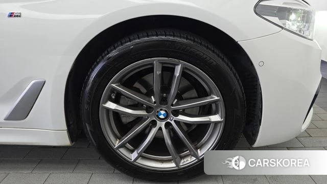 BMW 5 Series (G30) id 4978361 из Кореи 13