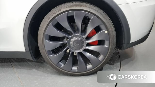 Tesla Model Y id 4400647 из Кореи 13