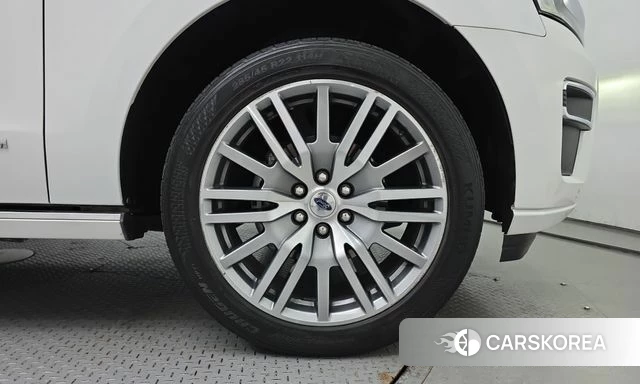Ford Expeditation id 4991445 из Кореи 13