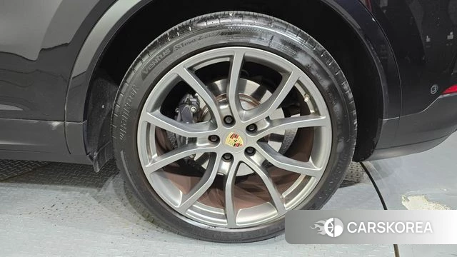 Porsche Cayenne (PO536) id 4836179 из Кореи 14