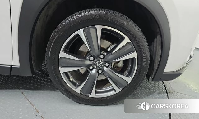 Lexus UX250h id 4977913 из Кореи 13