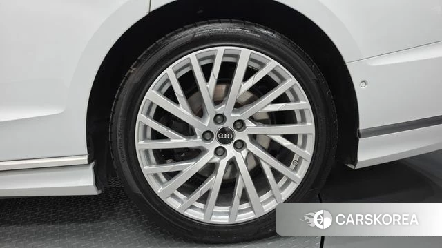 Audi A8 (D5) id 5012699 из Кореи 13