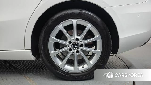 Mercedes-Benz A-Class W177 id 4959789 из Кореи 13