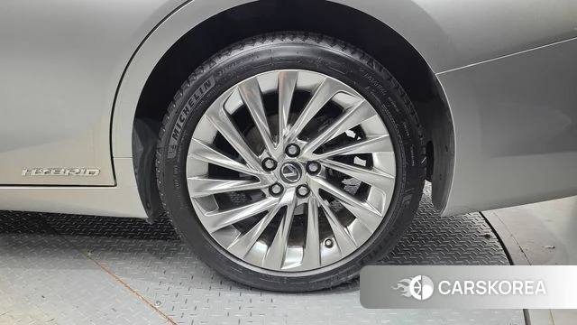Lexus ES300h 7th generation id 4976993 из Кореи 13