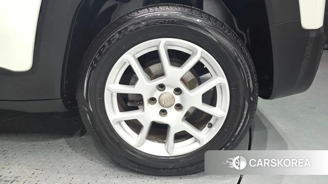 Jeep Renegade id 4661794 из Кореи 13