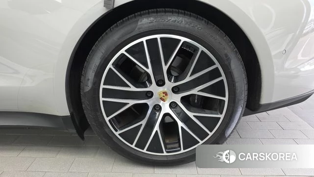 Porsche Taycan id 4792097 из Кореи 13