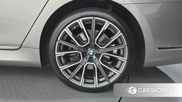 BMW 7 Series (G11) id 4982055 из Кореи 13