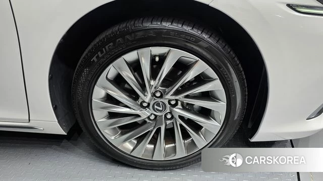 Lexus ES300h 7th generation id 4934655 из Кореи 13